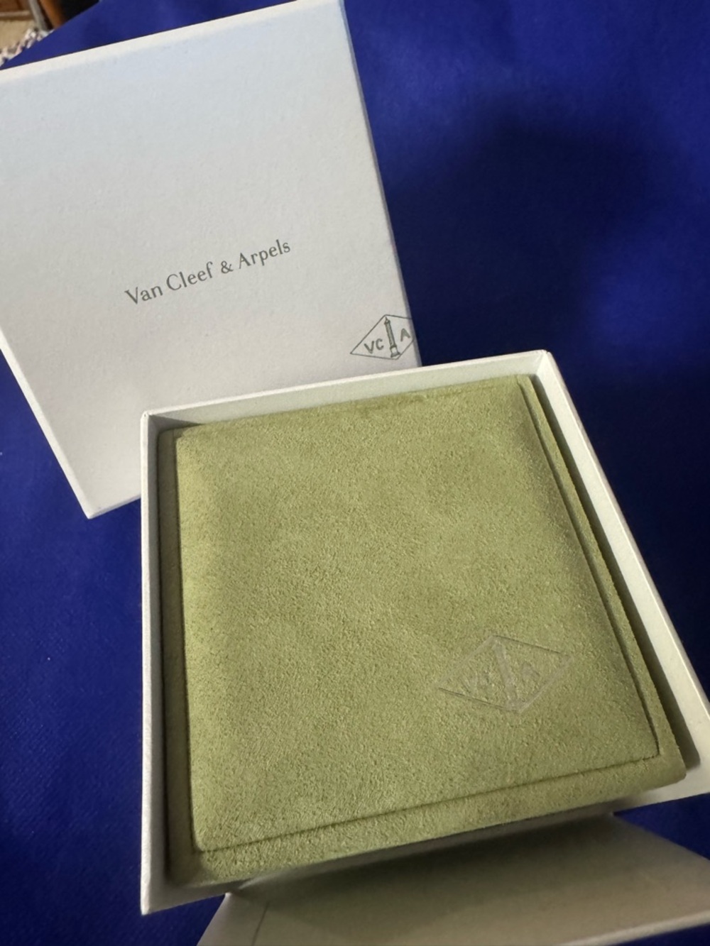 Van Cleef & Arpels 💯% Authentic luxury Green Velvety Jewelry or storage Box Set - Picture 10 of 12